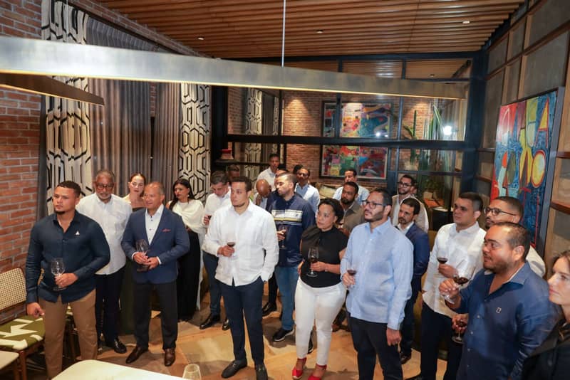 Brindis del cierre de la primera cohorte de DLAB